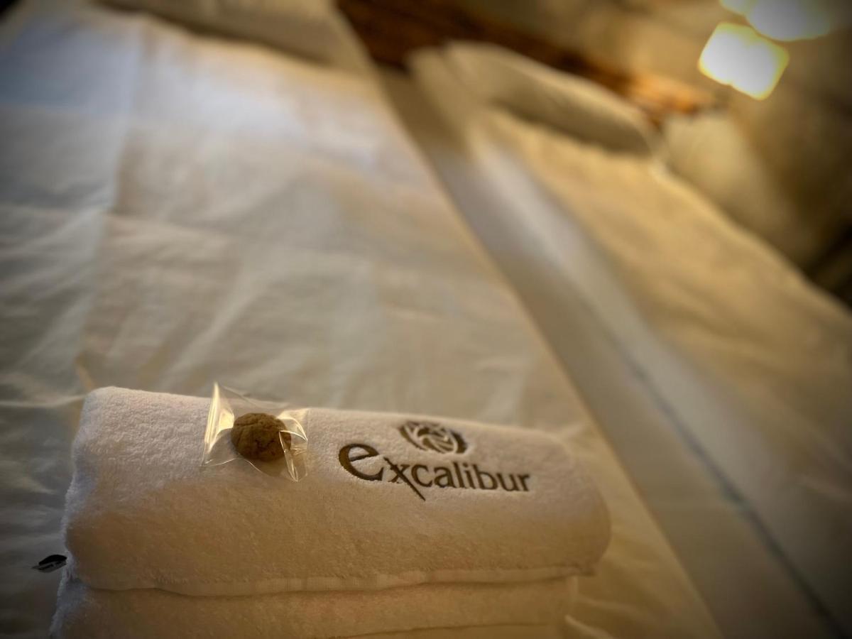 Excalibur Minihotel Eger Kültér fotó
